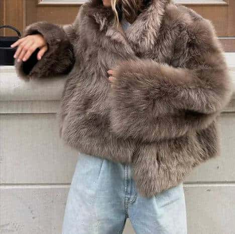 Chic Plush Fur Coat - Di Supremo