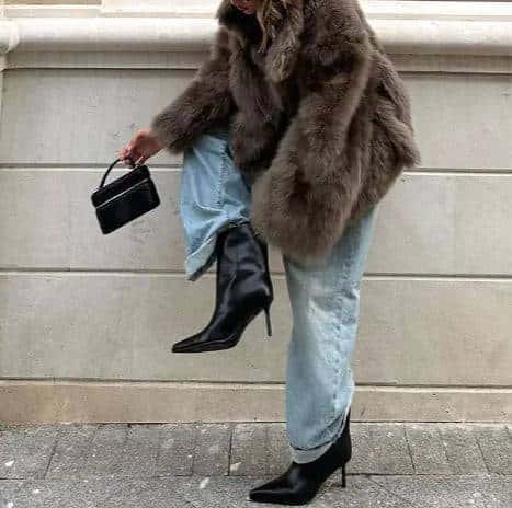 Chic Plush Fur Coat - Di Supremo